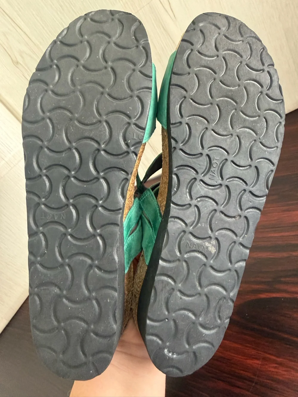 Naot Gabriela Slide Sandal Size 40/9 Women’s Green Good Condition Lightweight - Picture 10 of 12